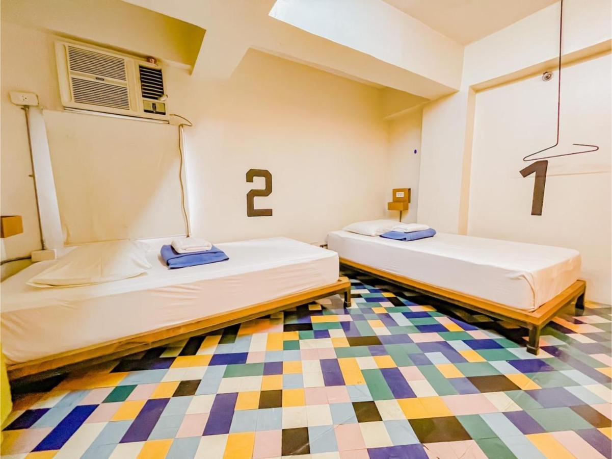 Oyo 866 Junction Hostels 马尼拉 外观 照片