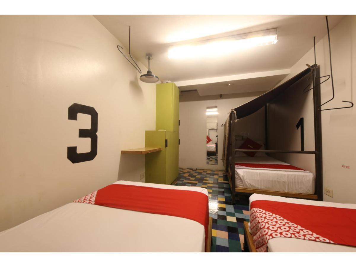 Oyo 866 Junction Hostels 马尼拉 外观 照片