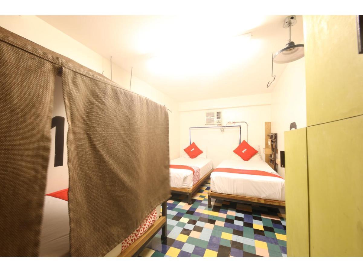 Oyo 866 Junction Hostels 马尼拉 外观 照片